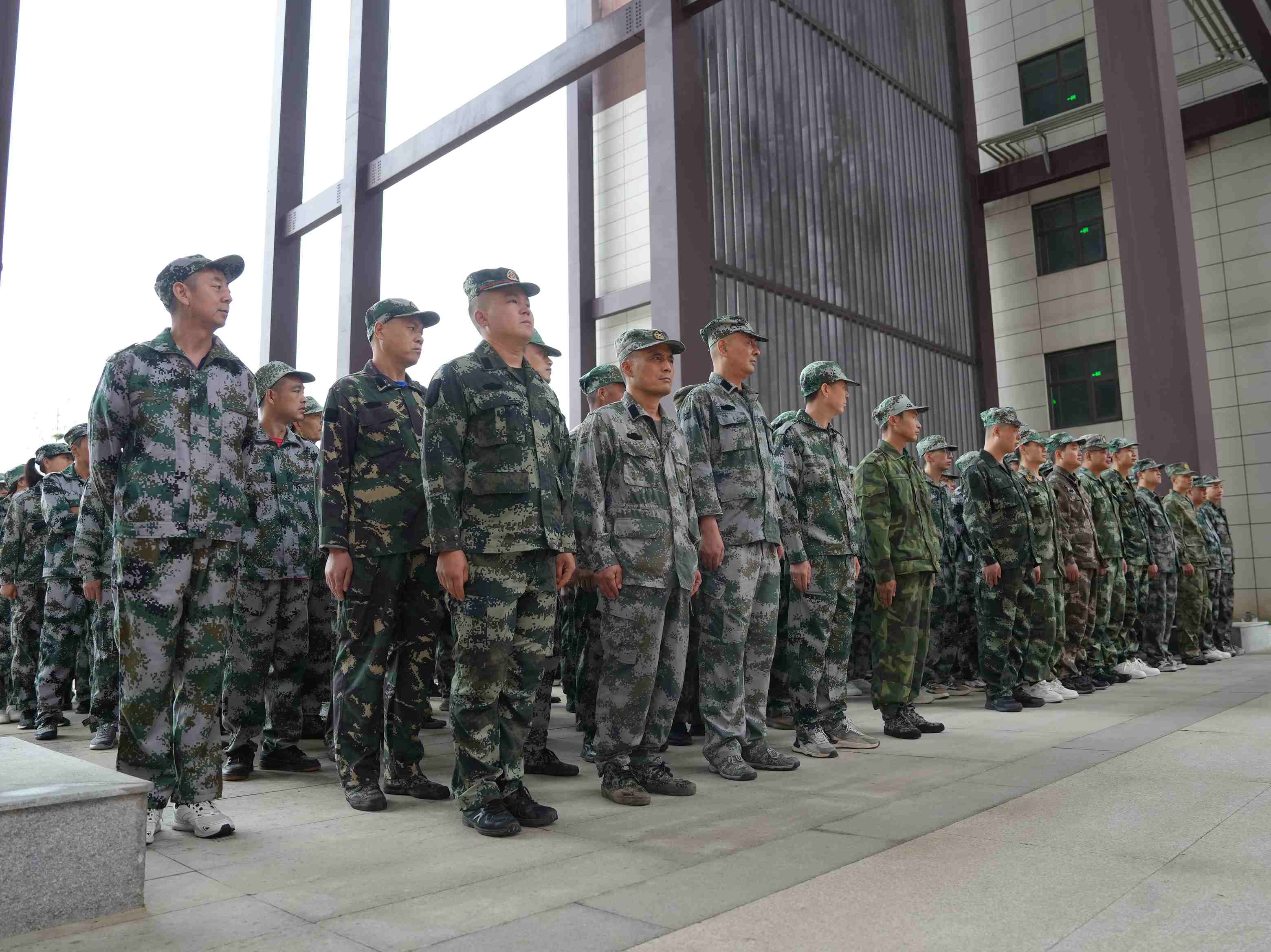 柳林酒业严密组织备战开产军训动员